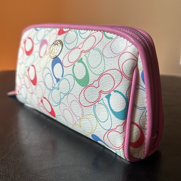 Coach Signature Chelsea Cosmetic Bag - Picture 2 of 8